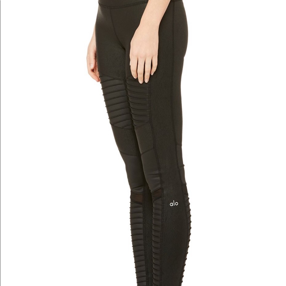 NWT Alo Moto Leggings Black